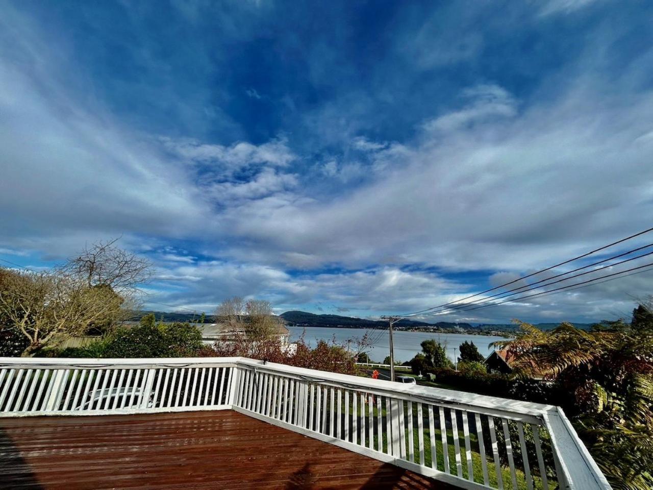 Premium Lake View Home โรโตรัว ภายนอก รูปภาพ
