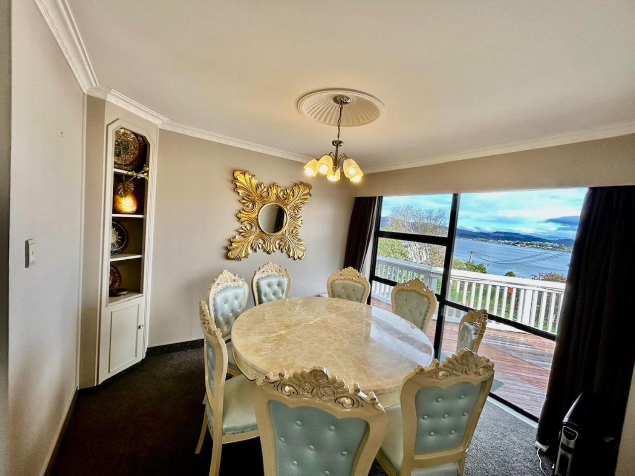 Premium Lake View Home โรโตรัว ภายนอก รูปภาพ