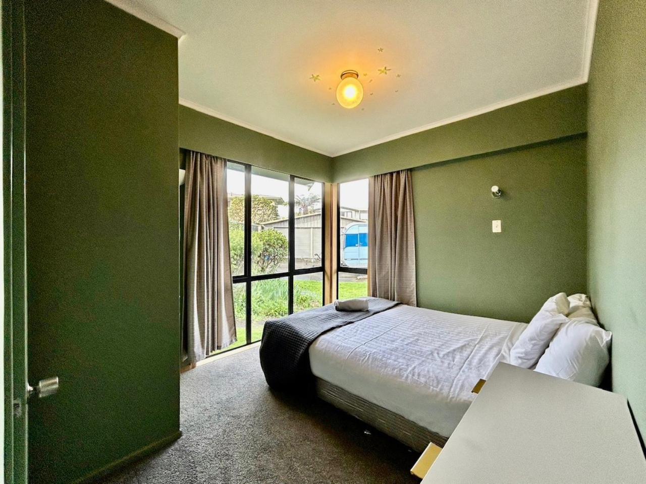 Premium Lake View Home โรโตรัว ภายนอก รูปภาพ
