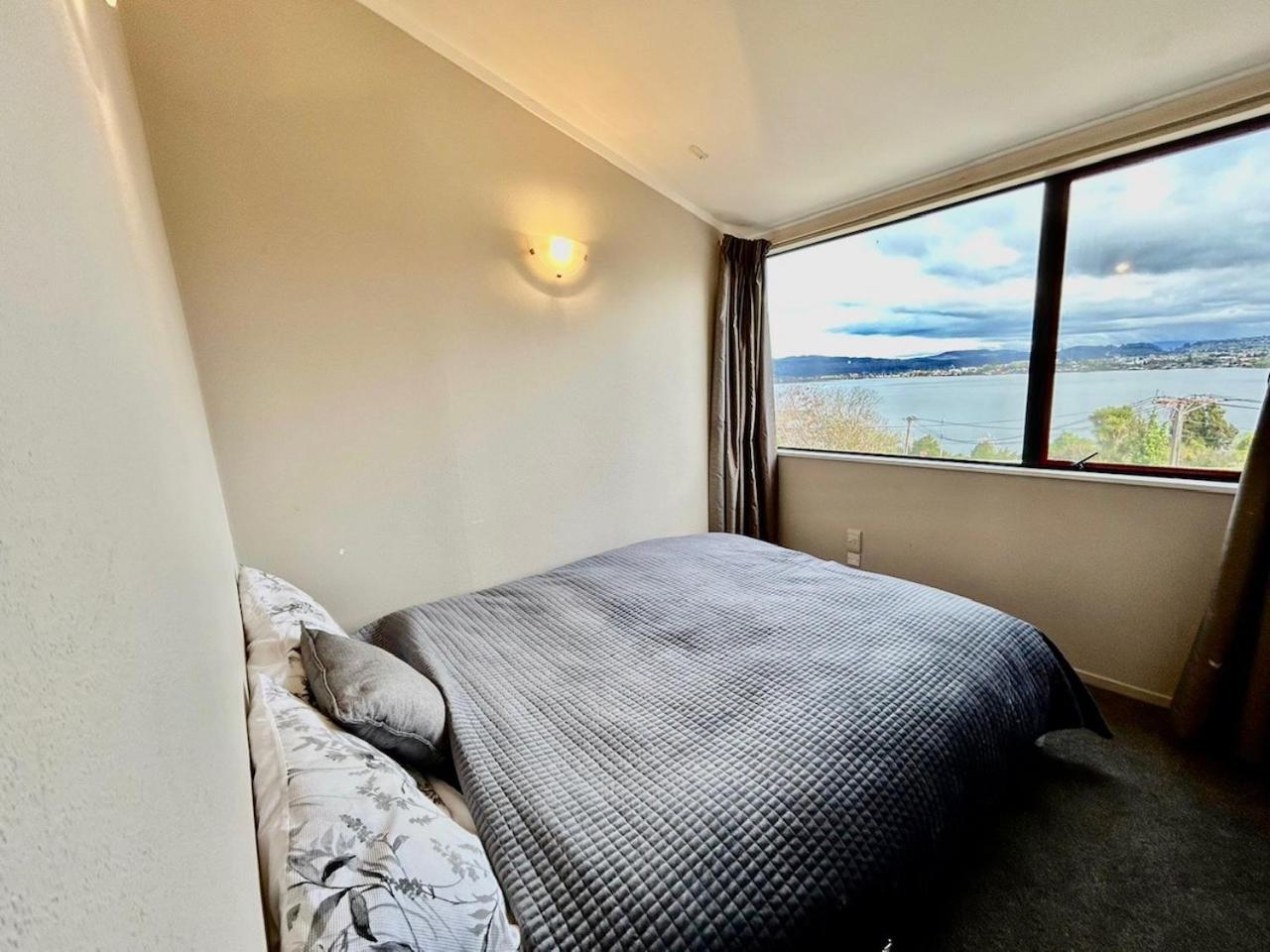 Premium Lake View Home โรโตรัว ภายนอก รูปภาพ